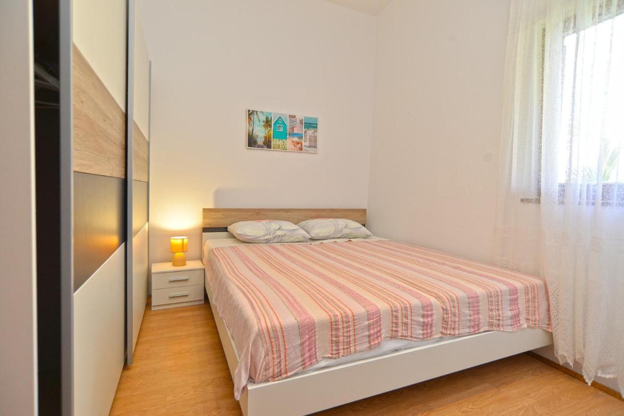 Apartments Balizerka 106 Pula Bagian luar foto